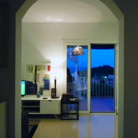 Lets Holidays View Apartment *